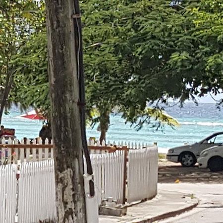 Worthing Beach Apartments Bridgetown Buitenkant foto