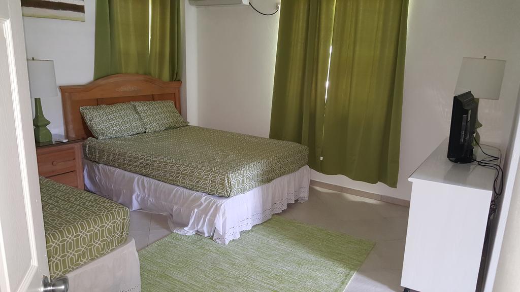 Worthing Beach Apartments Bridgetown Buitenkant foto